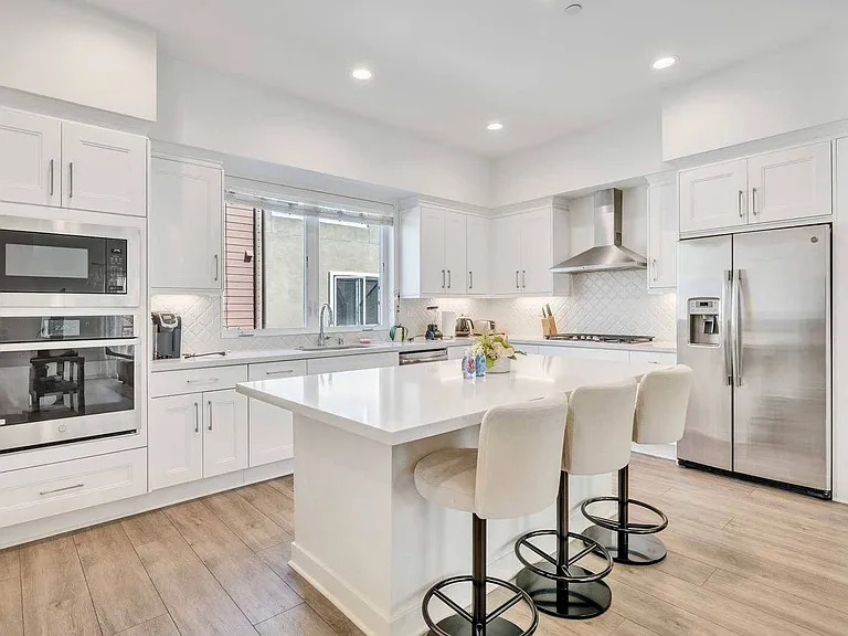 769 Doheny Way — Photo 11