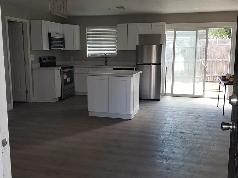 171 W Highland Ave #NA — Photo 3
