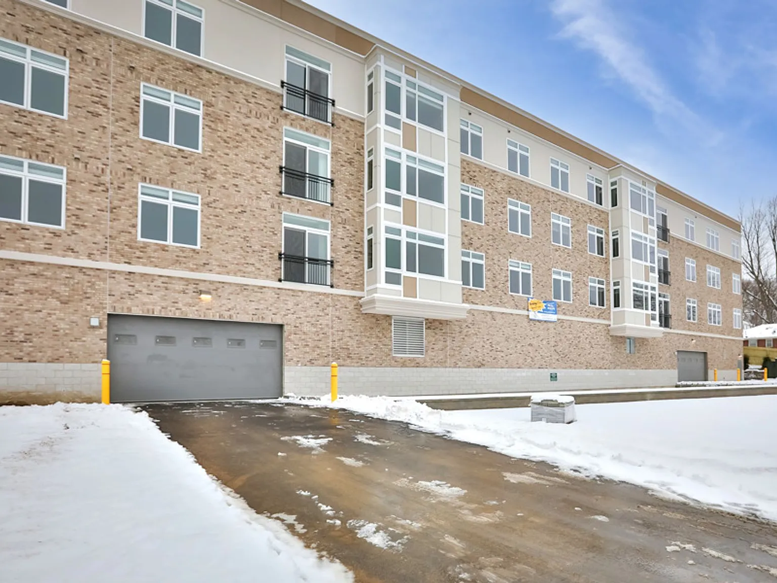 The Reserve on Hackett Apartments — Photo 4