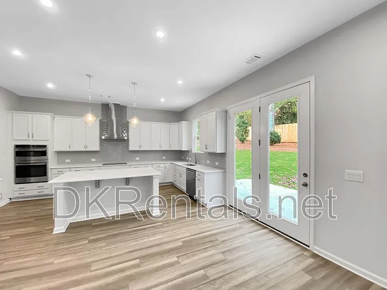 245 Birchwood Row — Photo 8
