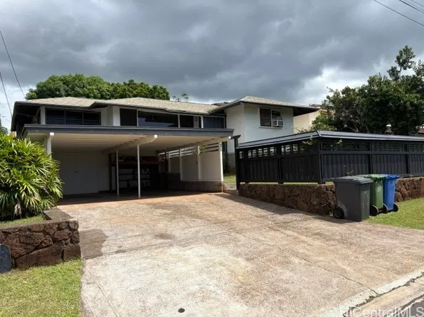 977 Puu Kula Dr, Pearl City, HI 96782