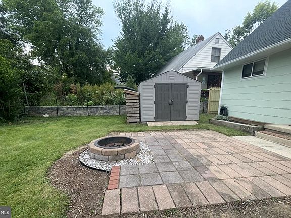 4th image of 5700 Stillwell Rd