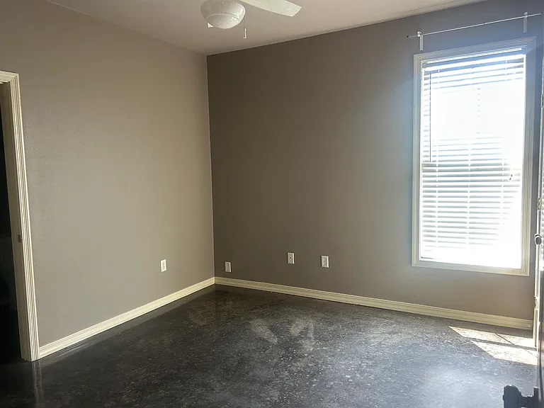318 Commerce St #1 — Photo 8