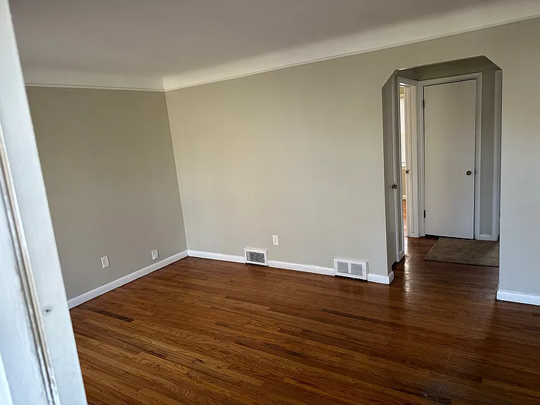 22468 Cushing Ave — Photo 8