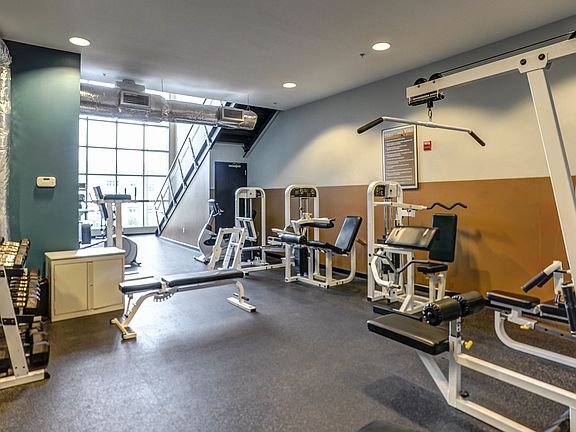 4th image of 1030 Highlands Plaza Dr E APT 104