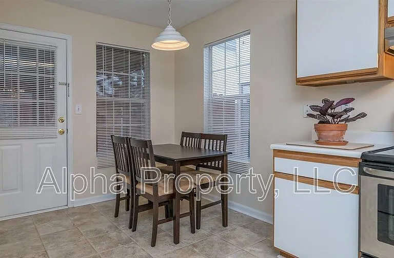107 Hammett Grove Ln — Photo 9