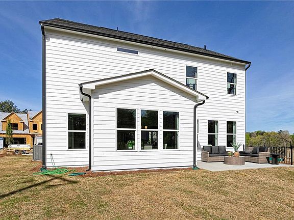 3rd image of 3178 Croftside Cmns