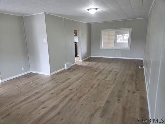 5th image of 144 11th St