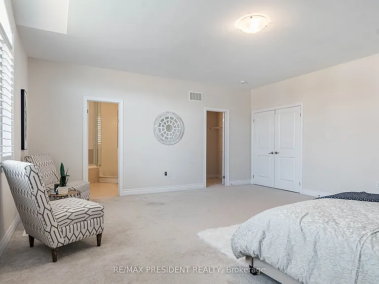 16 Monarch Dr — Photo 24