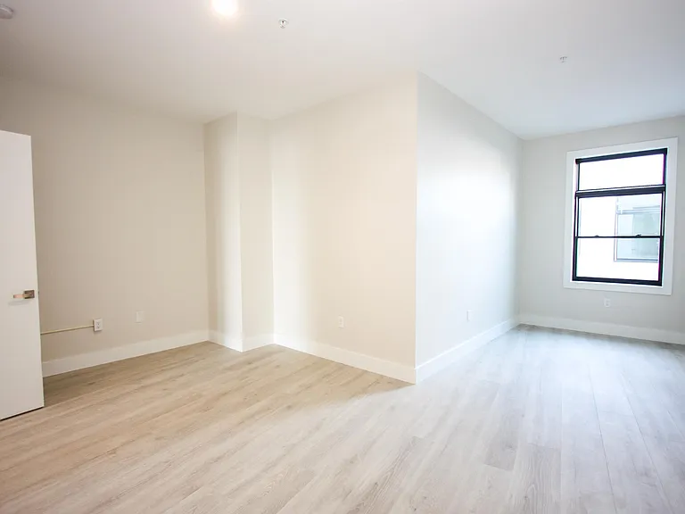 141 Newark Ave #5 — Photo 12