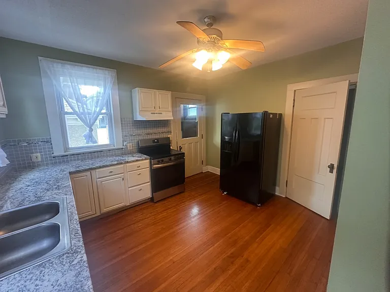 152 Sumner Ave #150 — Photo 18