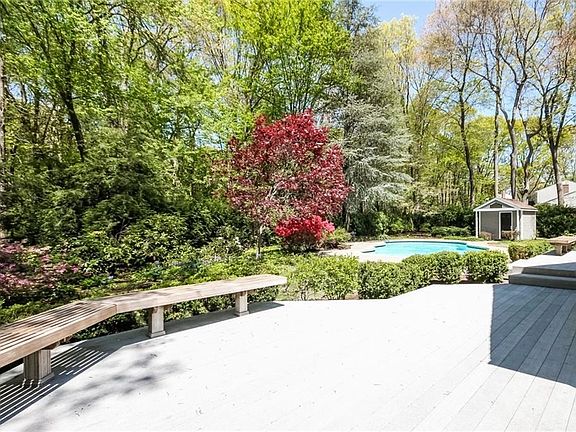 5th image of 49 Heritage Dr
