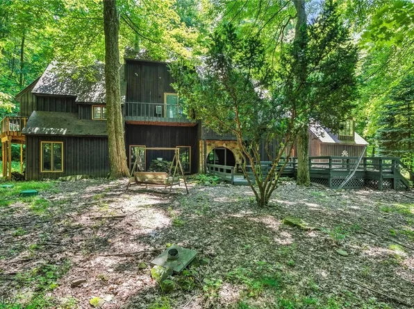 1915 Claus Rd, Vermilion, OH 44089