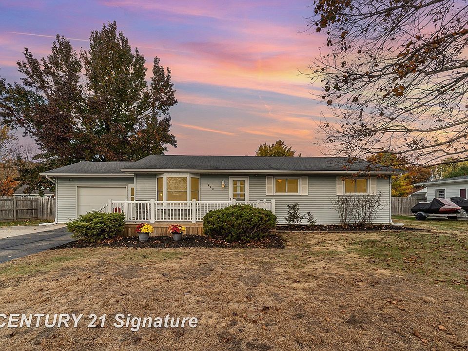 1st image of 208 Sunview Dr