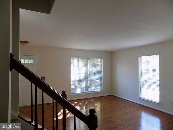 2nd image of 301 Bentley Ct