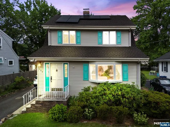 127 Poplar Ave, Hackensack, NJ 07601