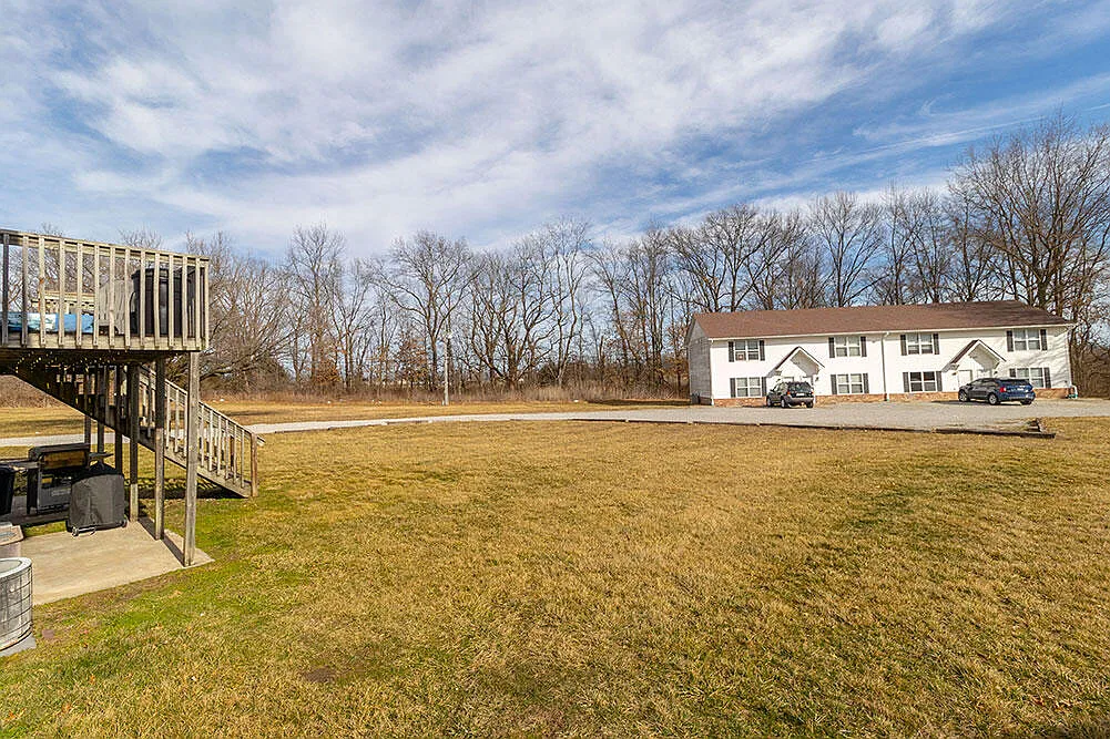 Building Photo - 420 NE Park Ln #B