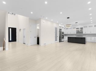 23680 132nd Ave, Maple Ridge, BC V4R 2S5