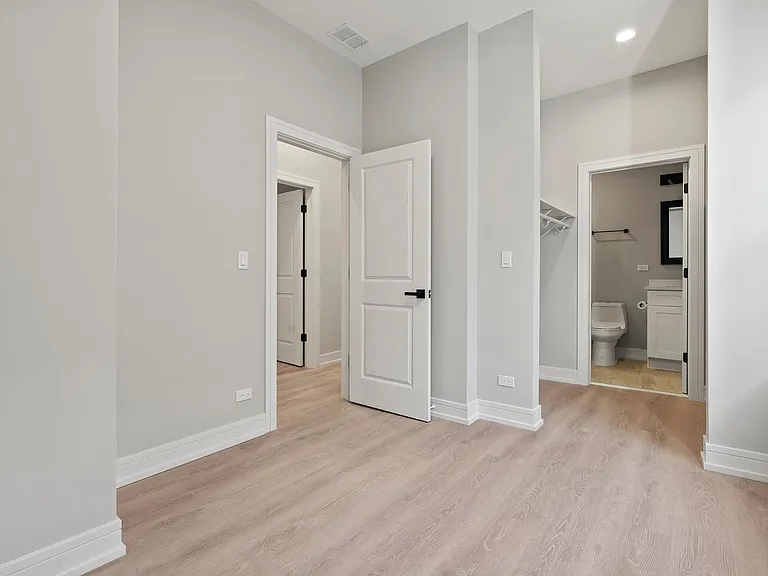 2540 W Cortez St #2F — Photo 9