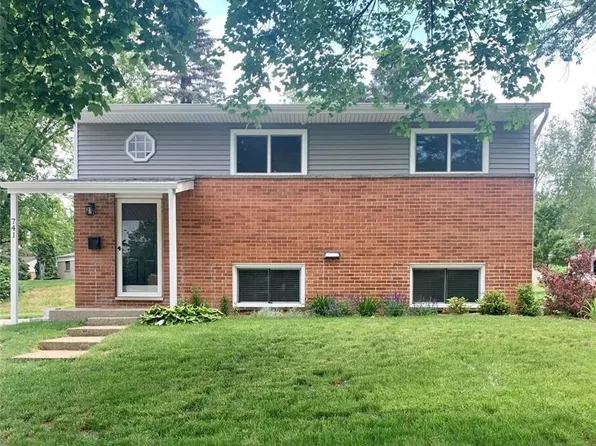 741 Panorama Dr, Milford, MI 48381