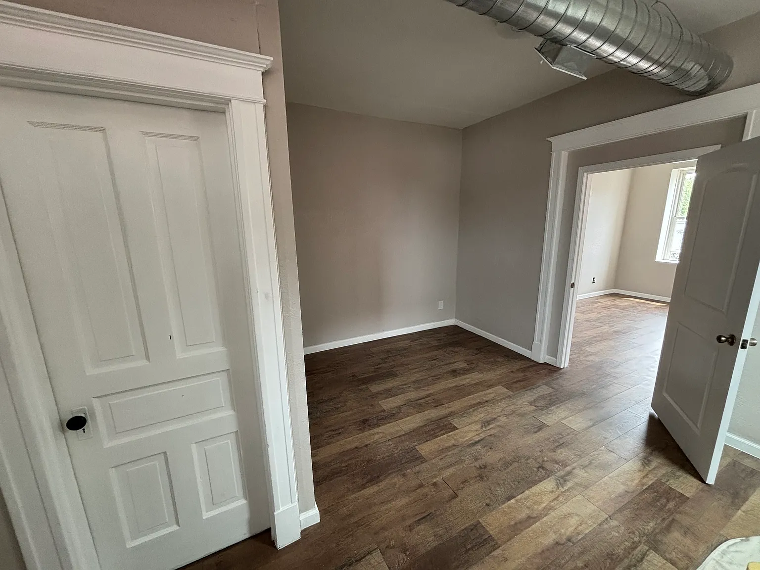 1 bed, 900 sqft, $950 — Photo 2