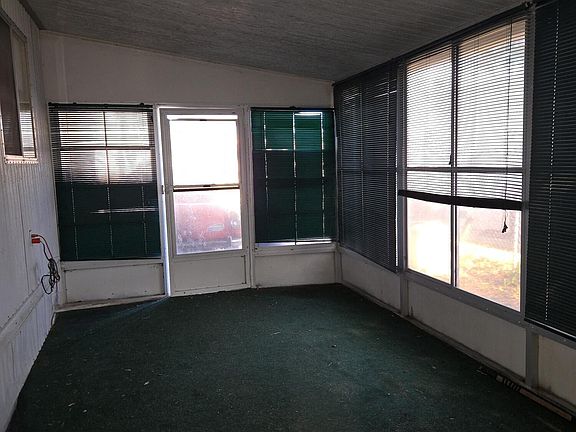 2nd image of 2448 Royal Palm Dr NE