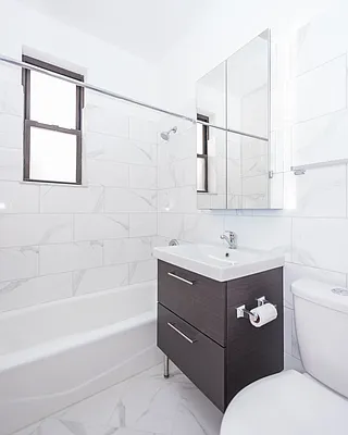 Rented by Modern Spaces | media 16