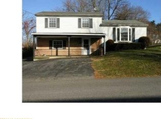 9 Longwood Ave, Augusta, ME 04330