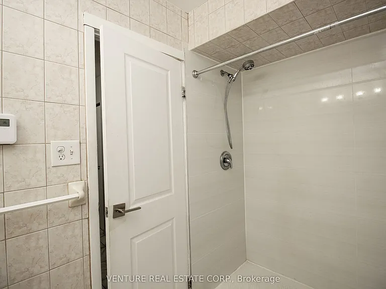 4227 Dundas St W #1 — Photo 10