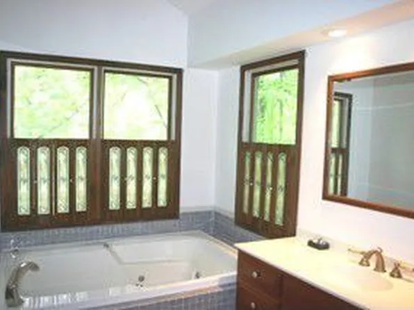 12 Kimbelot Ln, Landenberg, PA 19350