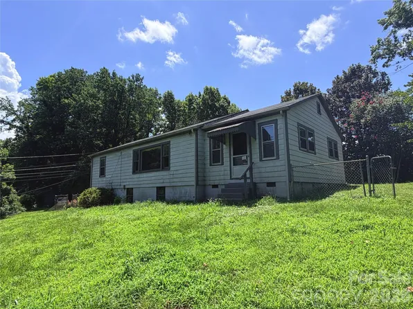 101 Harris Dr #8 & 9, Morganton, NC 28655
