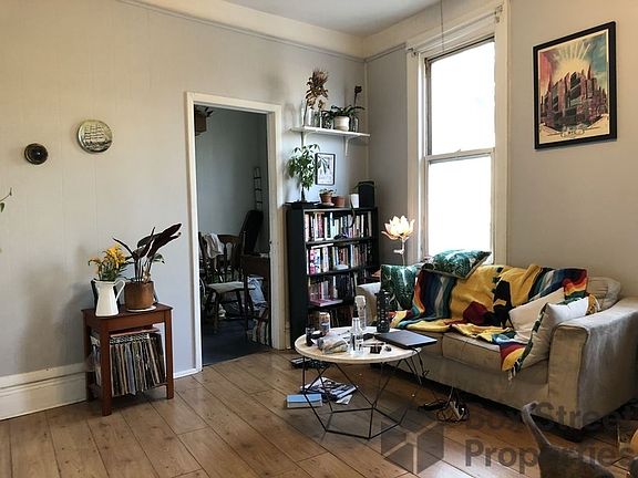3rd image of 477 Graham Ave #1