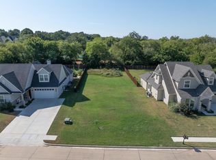 208 Village Way, Justin, TX 76226
