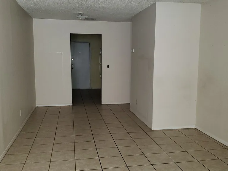 923 Dryden Ave — Photo 9