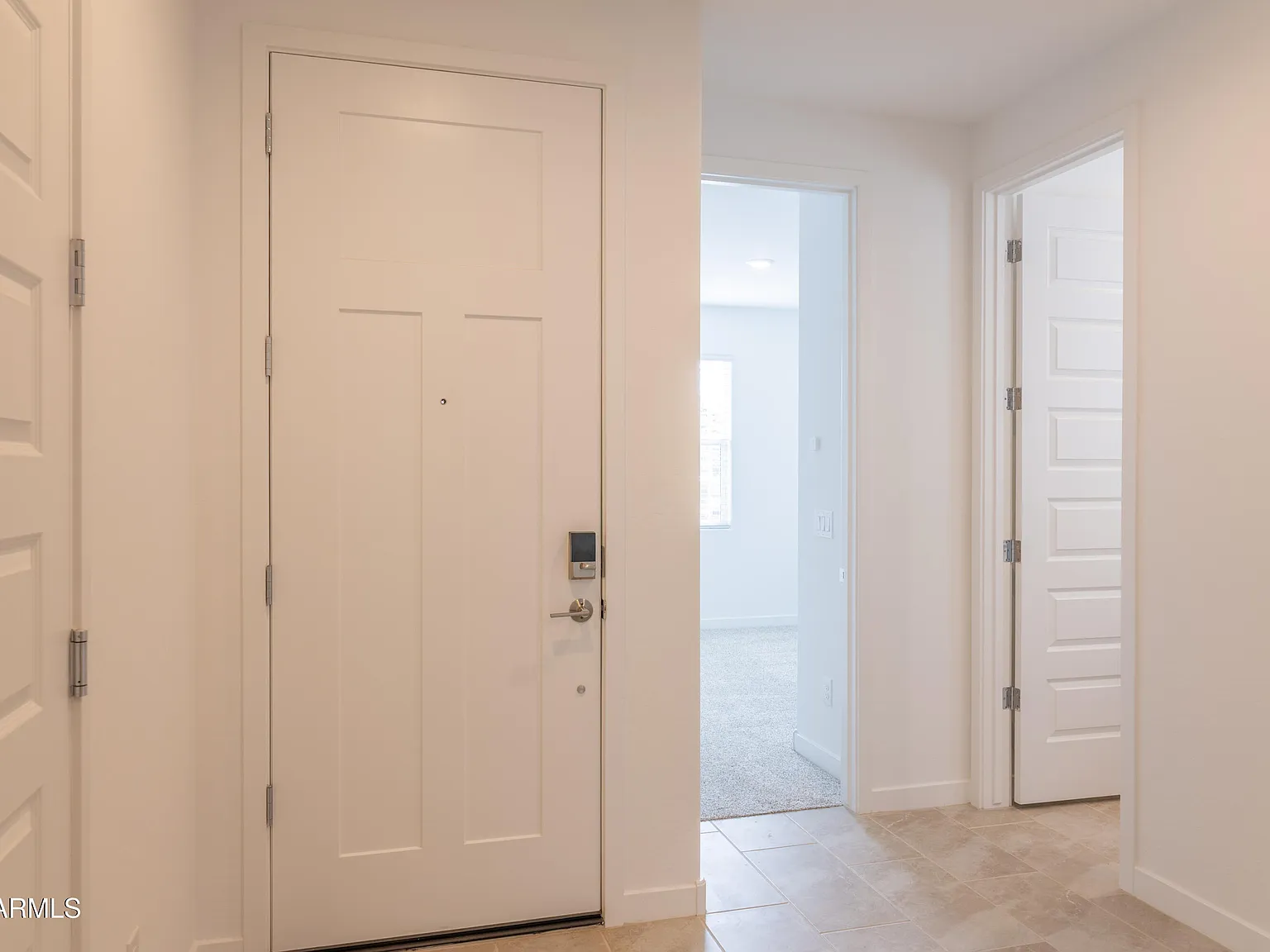 4 bed, 3.0 bath, 2105 sqft, $2,600 — Photo 3