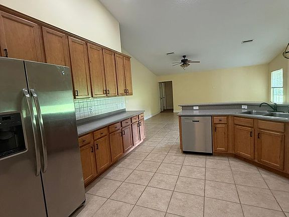 3rd image of 5203 SE 42nd Ct