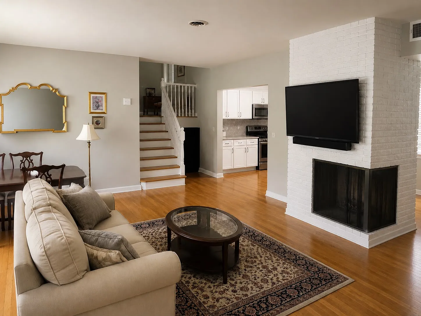 3 bed, 2787 sqft, $4,900 — Photo 2