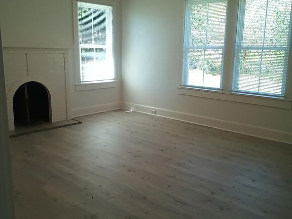 4th image of 803-20 Arpent Rd