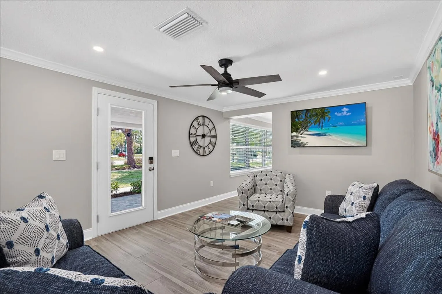 3 bed, 2.0 bath, $4,143 — Photo 2