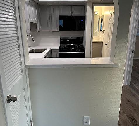 2nd image of 1148 San Rafael Ave APT 6