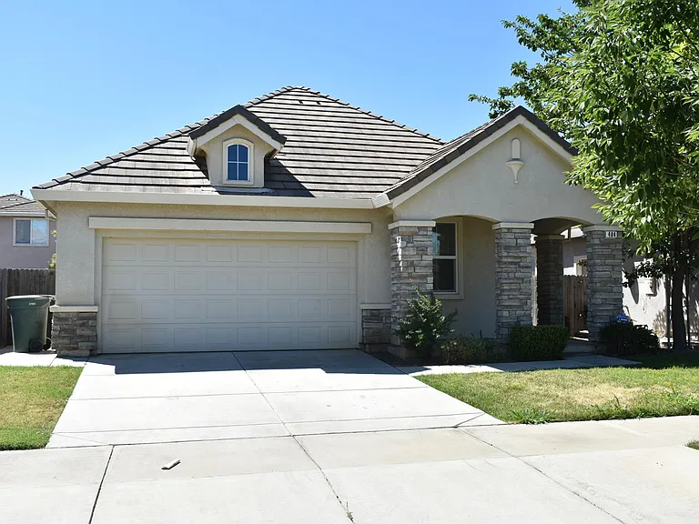 484 Beckman Way — Photo 2