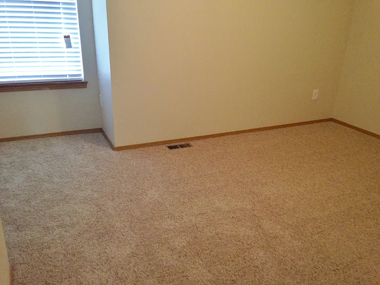 4205 Hunting Meadows Cir — Photo 8