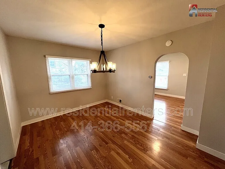 10918 W Wells St — Photo 6