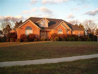 3rd image of 205 Tazwell Dr