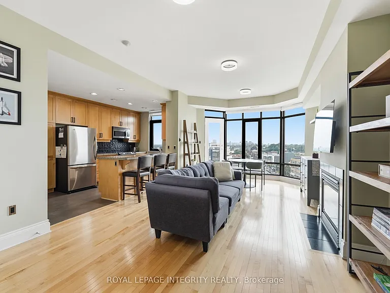 420 Berkley Ave #802 — Photo 4