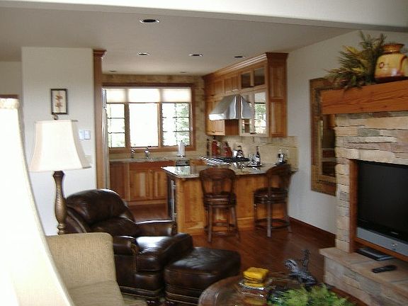 5th image of 100 Aspen Ridge Dr #11