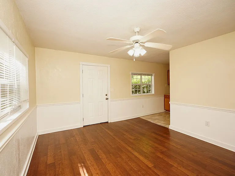 503B McKinney St — Photo 4