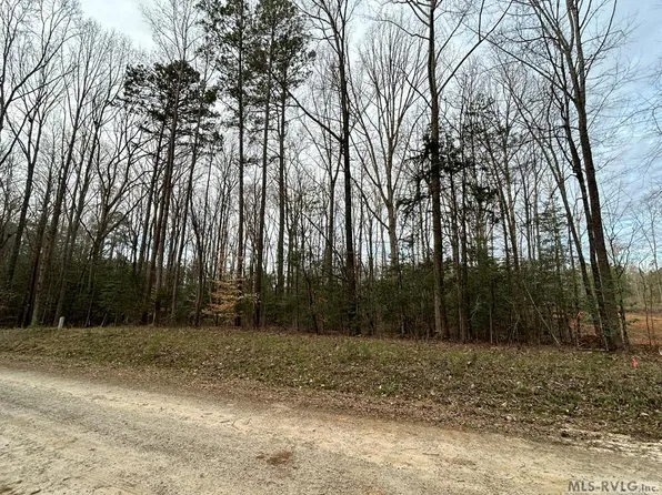 3 Leisure Ln, Macon, NC 27551