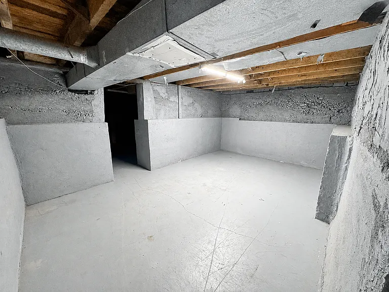 24 Cayuga St #A — Photo 21
