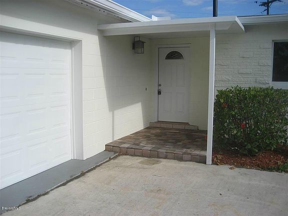 4th image of 1046 Matador Dr
